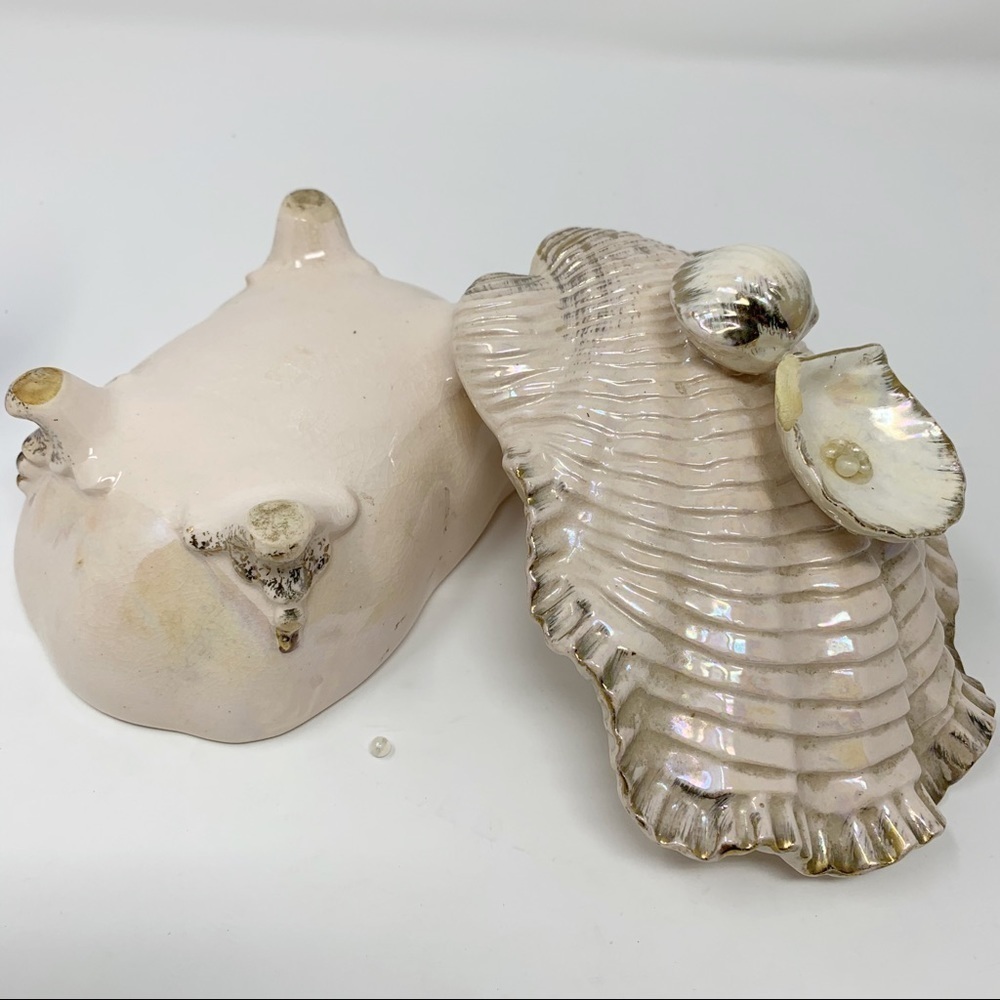 Vintage Ceramic Sea Shell and Pearl Shaped Bathtub Embellished Storage Dish Lid
